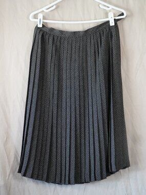 Josephine Chaus gray pleated midi skirt